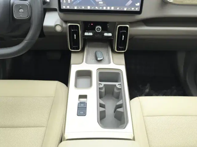 Haval Big Dog — Фото автомобиля 16