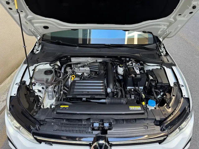 Volkswagen Golf — Фото автомобиля 15