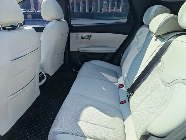 Changan Qiyuan Q05 — Фото автомобиля 10