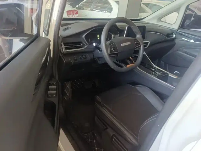 Maxus G50 — Фото автомобиля 15