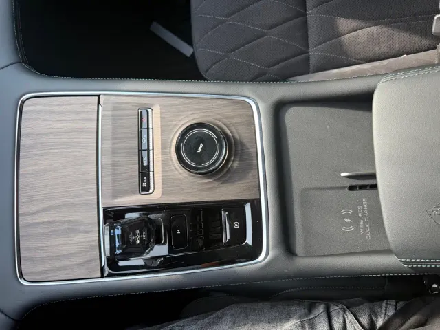 Geely Xingyue L — Фото автомобиля 14