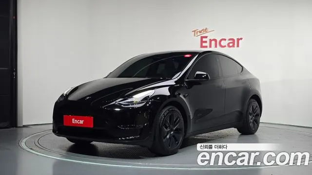 Фотография автомобиля — Tesla Model Y