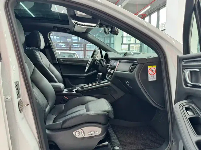 Porsche Macan — Фото автомобиля 13
