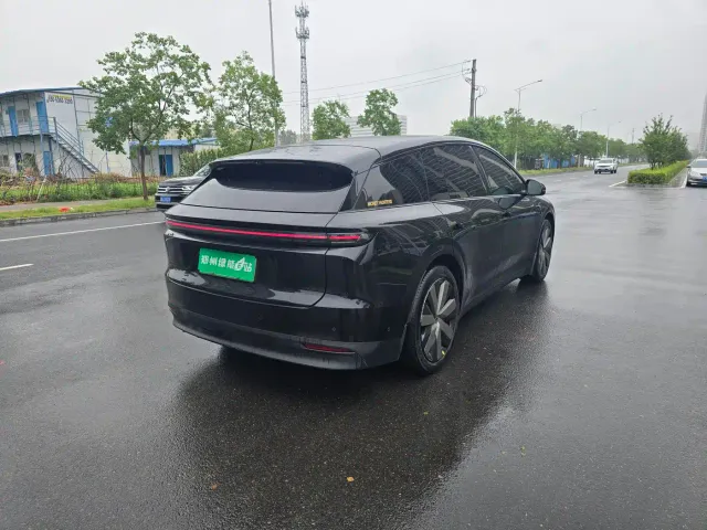 Li Auto i6 — Фото автомобиля 7