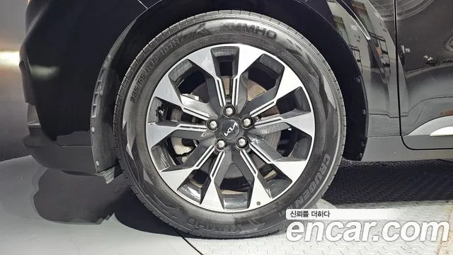 Kia Carnival Generation 4 — Фото автомобиля 5