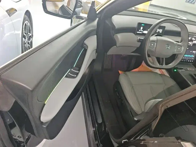 Nio ET5 Touring — Фото автомобиля 15