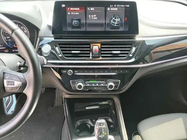BMW 1 Series — Фото автомобиля 12