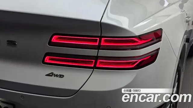 Genesis GV80 — Фото автомобиля 8