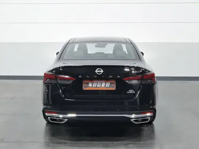 Nissan Teana — Фото автомобиля 4