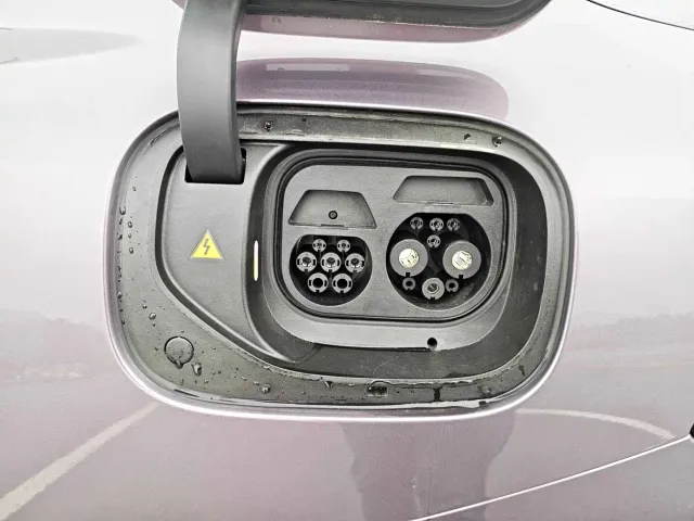 Xiaomi SU7 — Фото автомобиля 14