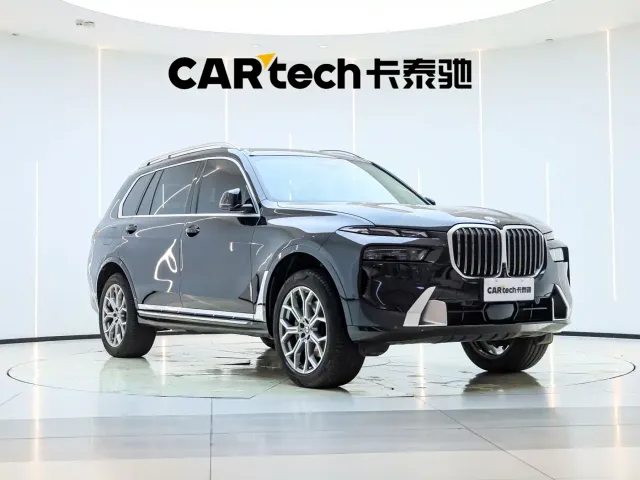 BMW X7 — Фото автомобиля 2