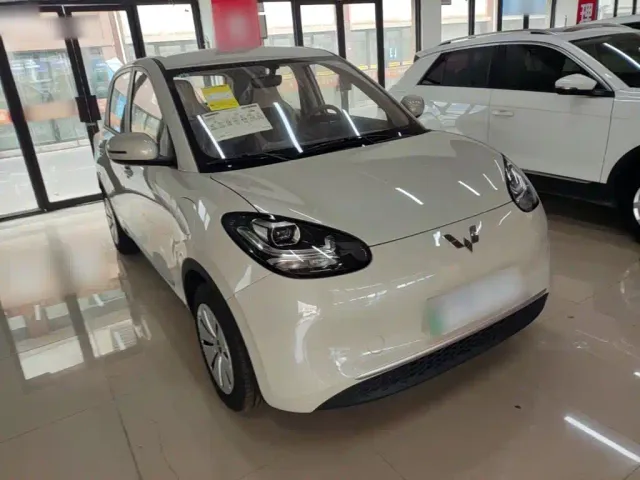 Wuling Bingo — Фото автомобиля 3