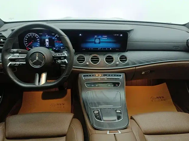 Mercedes-Benz E-Class — Фото автомобиля 12