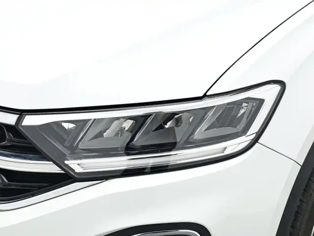 Volkswagen T-Roc — Фото автомобиля 12