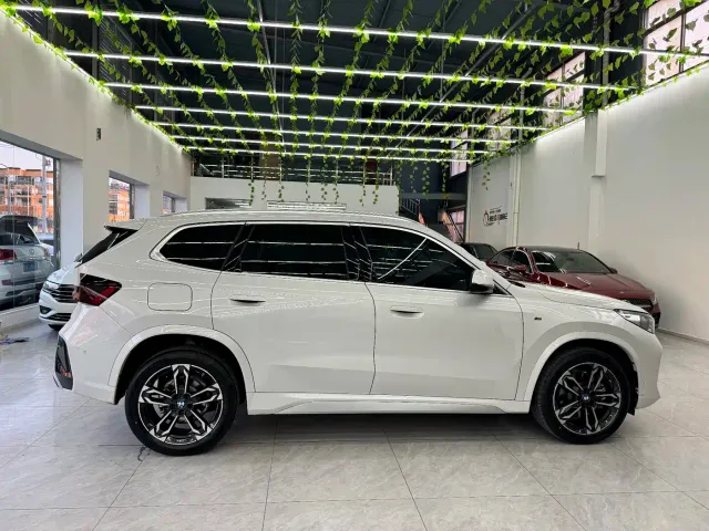 BMW X1 — Фото автомобиля 4