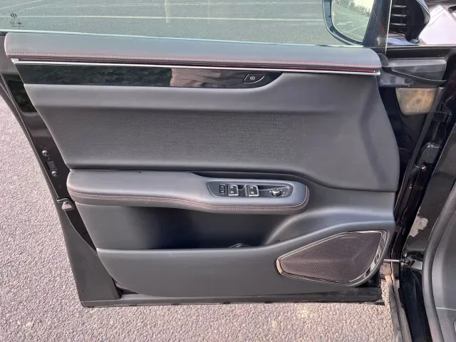 HiPhi HiPhi X 2021 Flagship Edition 6-Seater — Фото автомобиля 8