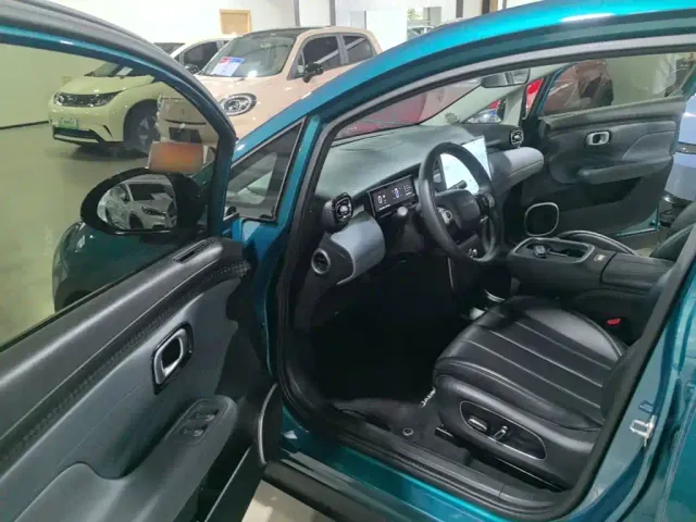 GAC Aion UT — Фото автомобиля 15