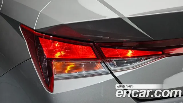 Hyundai AVANTE — Фото автомобиля 23