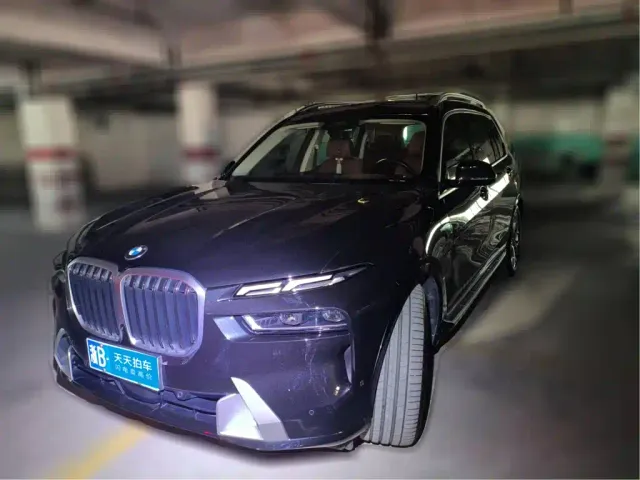 Фотография автомобиля — BMW X7