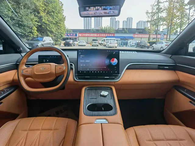Dongfeng eπ 008 — Фото автомобиля 6