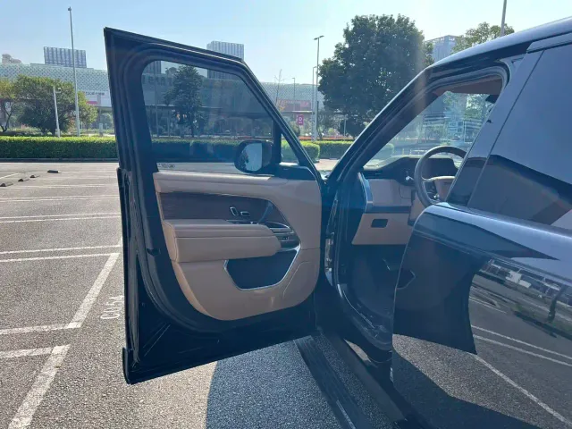 Land Rover Range Rover — Фото автомобиля 9