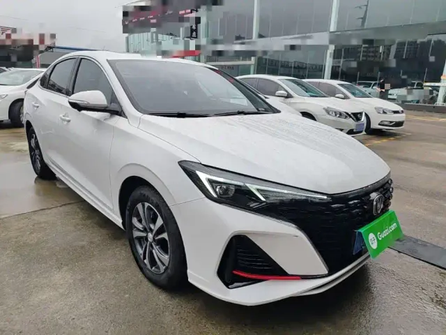 Changan Eado — Фото автомобиля 3