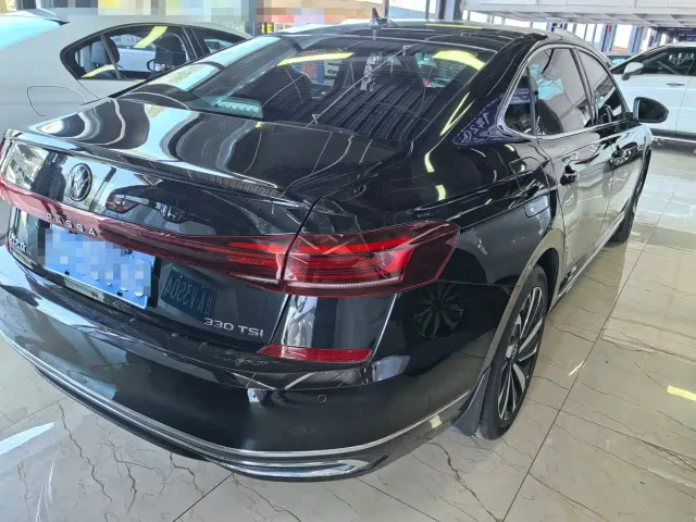 Volkswagen Passat — Фото автомобиля 6
