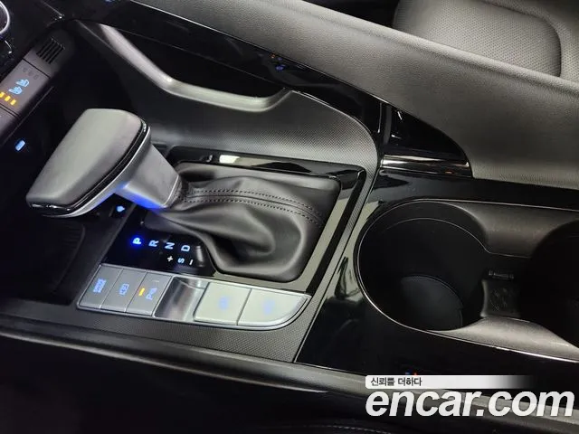 Hyundai AVANTE Новый Avante (CN7) — Фото автомобиля 13