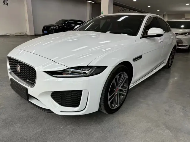 Фотография автомобиля — Jaguar XEL