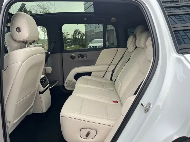 Li Auto i6 — Фото автомобиля 10