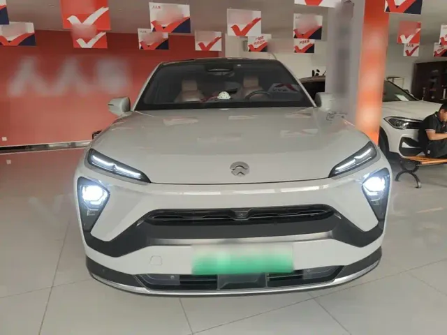 Nio EC6 — Фото автомобиля 2