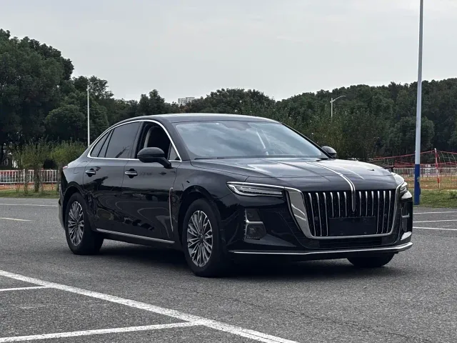 Hongqi H5 — Фото автомобиля 3