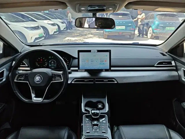 BYD Qin — Фото автомобиля 9