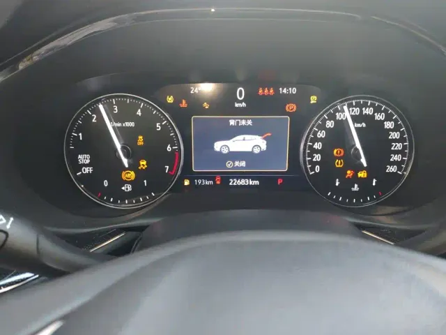 Buick Envision Plus — Фото автомобиля 12