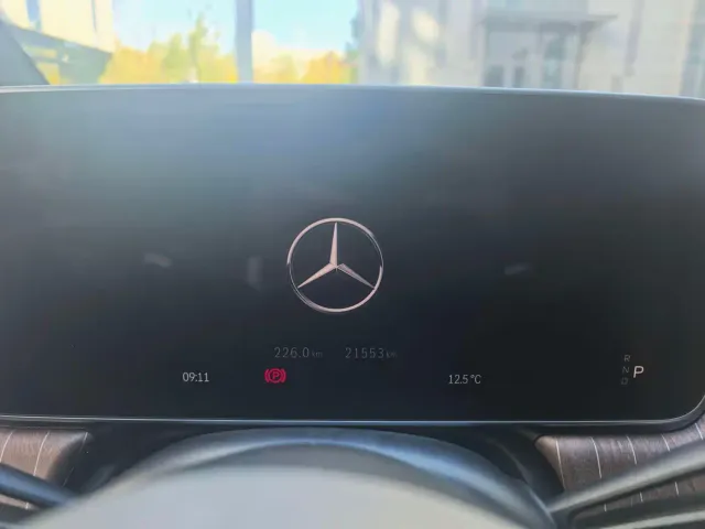 Mercedes-Benz EQE SUV — Фото автомобиля 10
