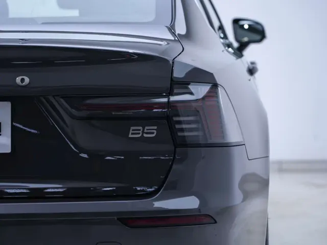 Volvo S90 — Фото автомобиля 19