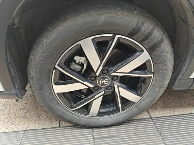 BYD Song Pro — Фото автомобиля 22