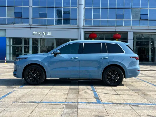Li Auto ONE — Фото автомобиля 9