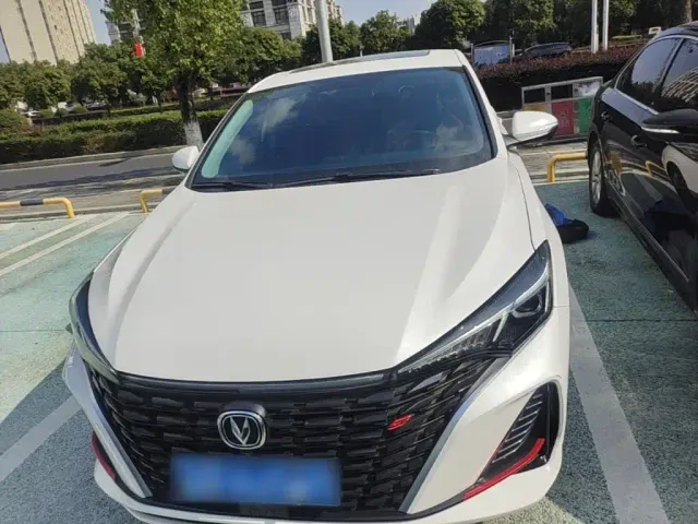 Changan Eado — Фото автомобиля 2