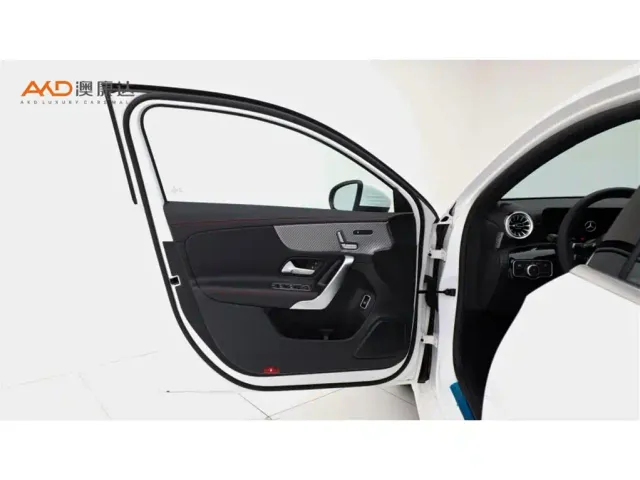 Mercedes-Benz A-Class — Фото автомобиля 10