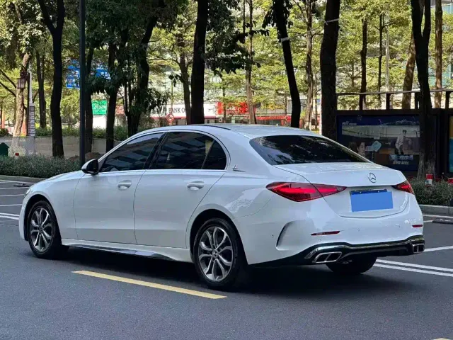 Mercedes-Benz C-Class — Фото автомобиля 4