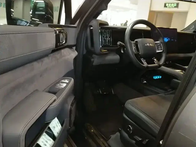 BYD FangChengBao Leopard 5 — Фото автомобиля 15
