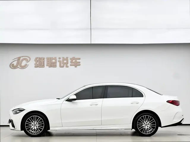 Mercedes-Benz C-Class — Фото автомобиля 3