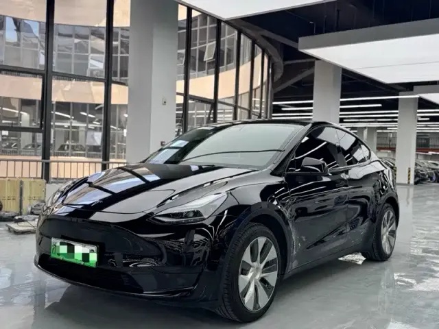 Фотография автомобиля — Tesla Model Y