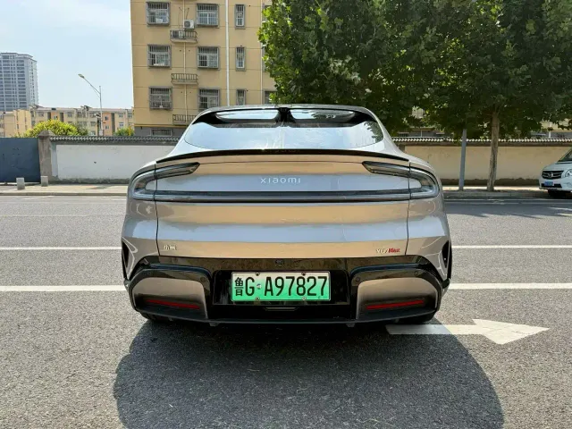 Xiaomi YU7 — Фото автомобиля 8