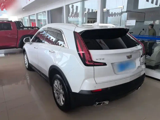 Cadillac XT4 — Фото автомобиля 22