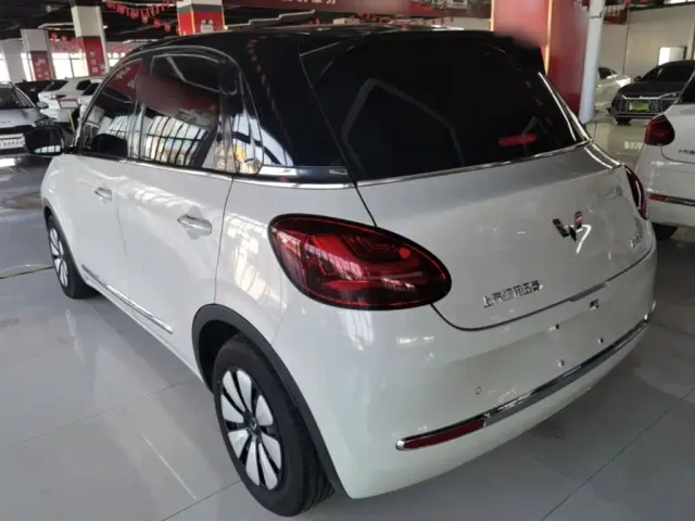 Wuling Bingo — Фото автомобиля 4