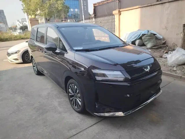 Wuling Starlight 730 — Фото автомобиля 3