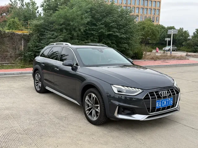 Audi A4 — Фото автомобиля 3