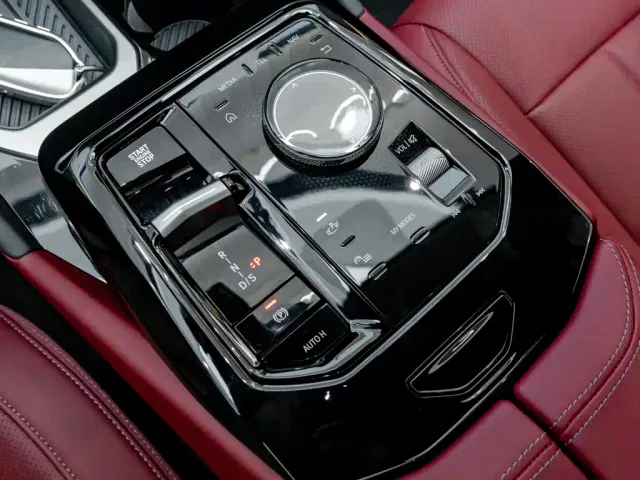 BMW 5 Series — Фото автомобиля 19